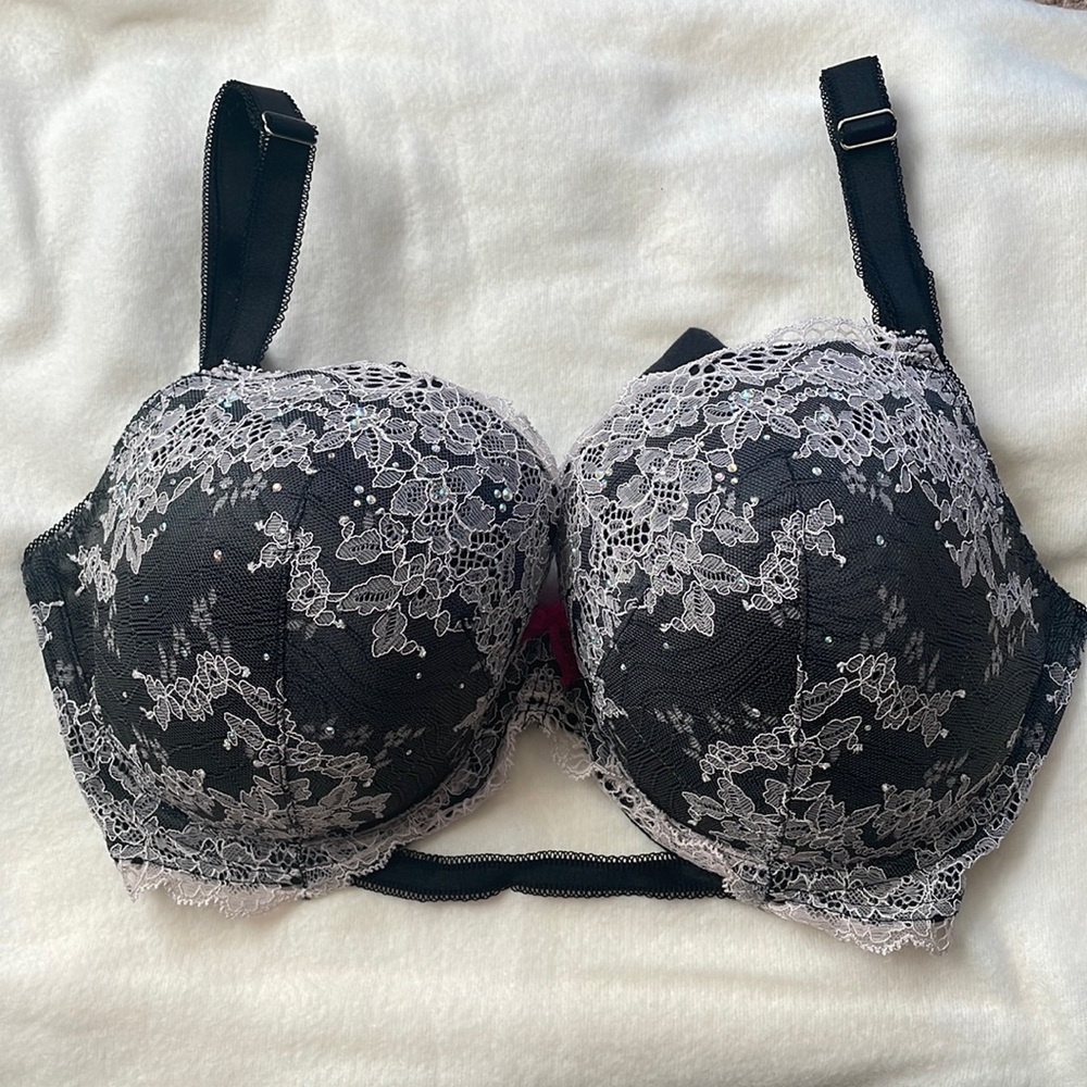 Victoria’s Secret Dream Angels Lined Demi Bra